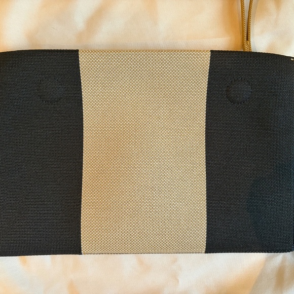 Rothy's The Wristlet in Ink and Ivory / Cream and Black EUC - Picture 3 of 5